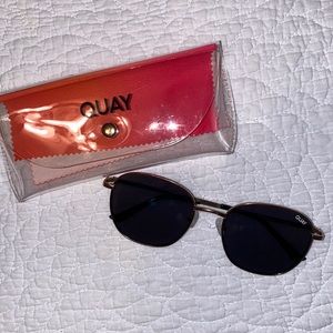Quay Gold Jezabell Round Sunglasses NWT